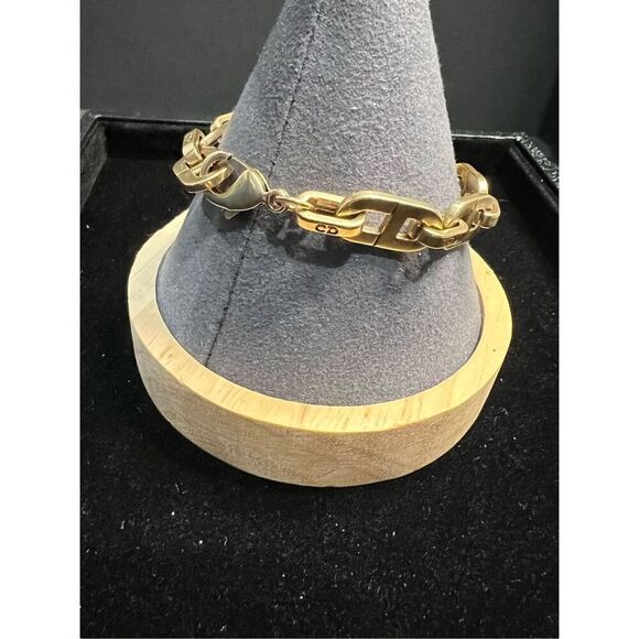 Dior cd gold tone bracelet - Picture 5 of 7